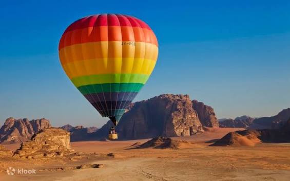 Wadi Rum hosts international hot-air balloon and aerial sports event