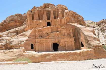 develop tourism in Jordan
